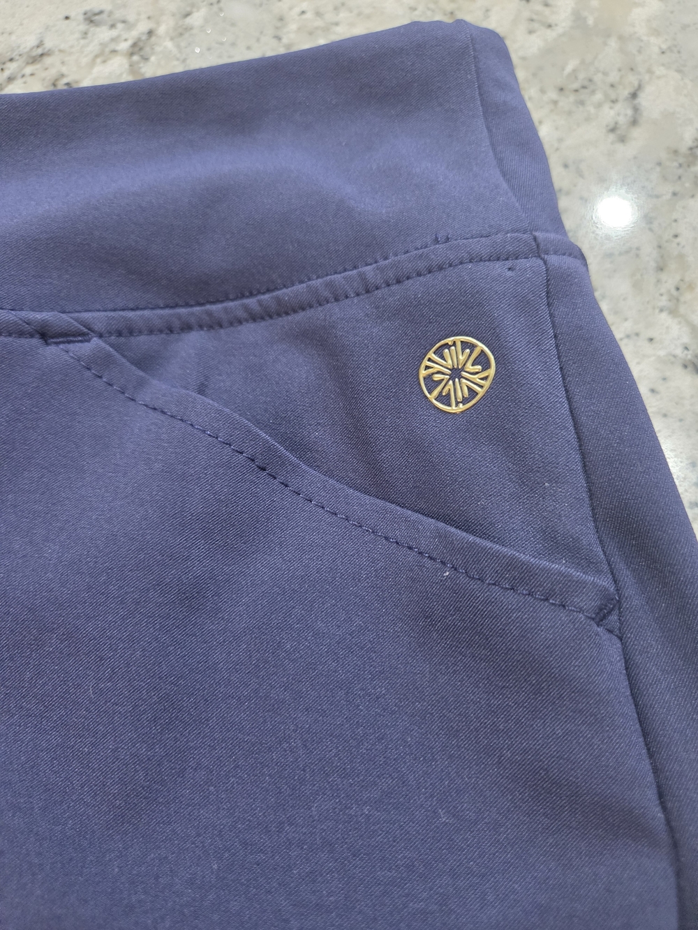 Lilly Pulitzer Luxletics Navy Scallop Hem Women’s Skort - Picture 2 of 7